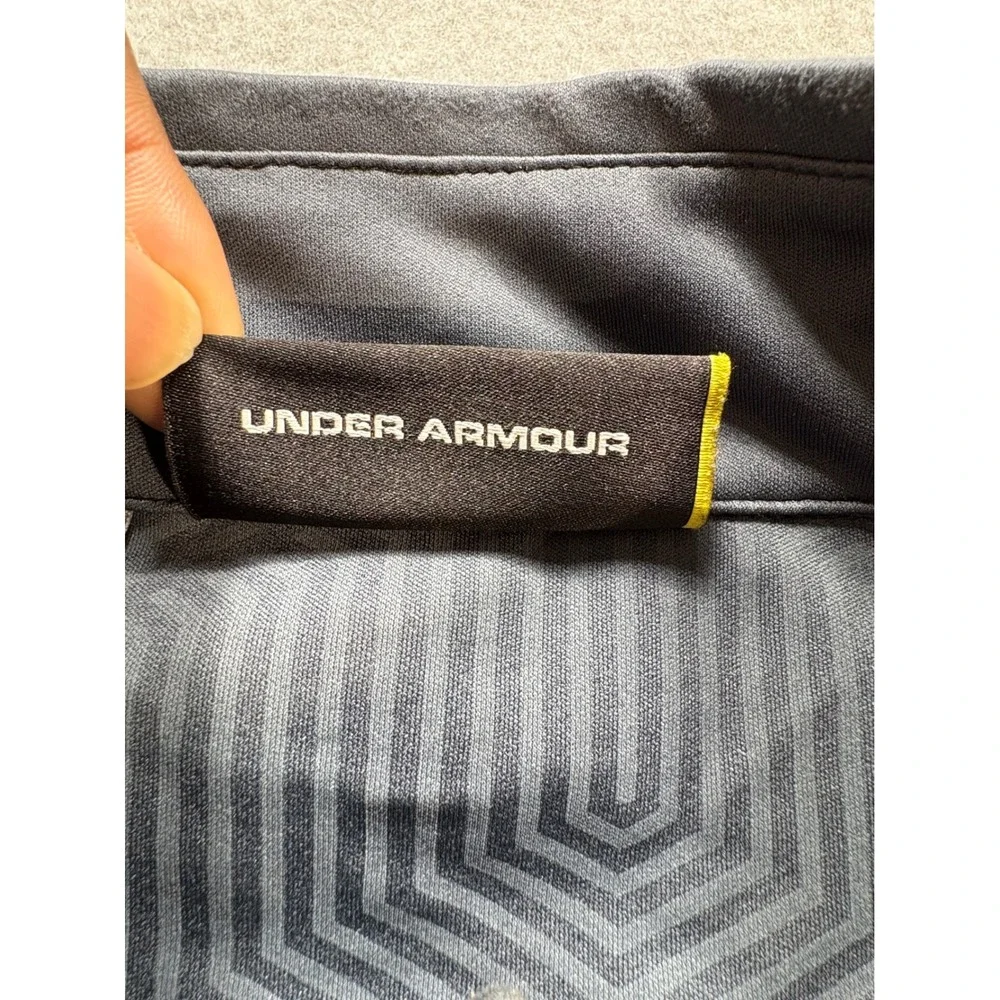 Under Armour ACC Quarter Zip Pullover Mens XL Gray Black Performance Sweatshirt